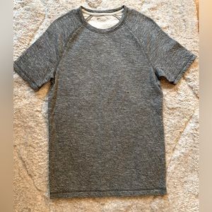 Express NWT striped t-shirt